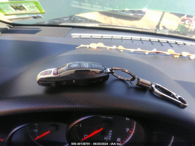 2011 PORSCHE CAYENNE WP1AA2A26BLA09301 Photo 10