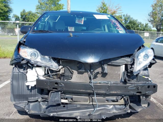 5TDKZ3DC2LS059752 Toyota SIENNA LE