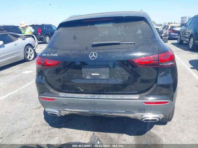 W1N4N4GB7MJ215949 Mercedes-Benz GLA 250