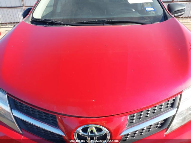 Toyota RAV4 LE 2015 JTMZFREV2FD074374 Image 18