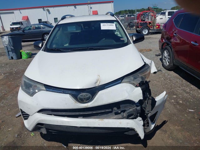 Toyota RAV4 LE 2018 JTMZFREV2JJ184075 Image 12