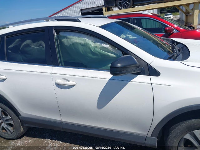 Toyota RAV4 LE 2018 JTMZFREV2JJ184075 Image 13
