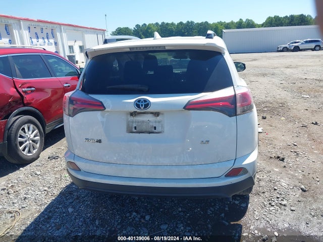 Toyota RAV4 LE 2018 JTMZFREV2JJ184075 Image 16