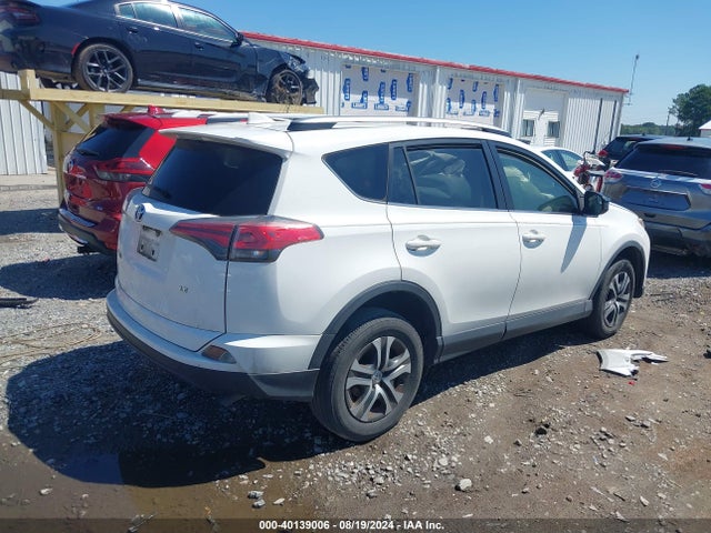 Toyota RAV4 LE 2018 JTMZFREV2JJ184075 Image 4