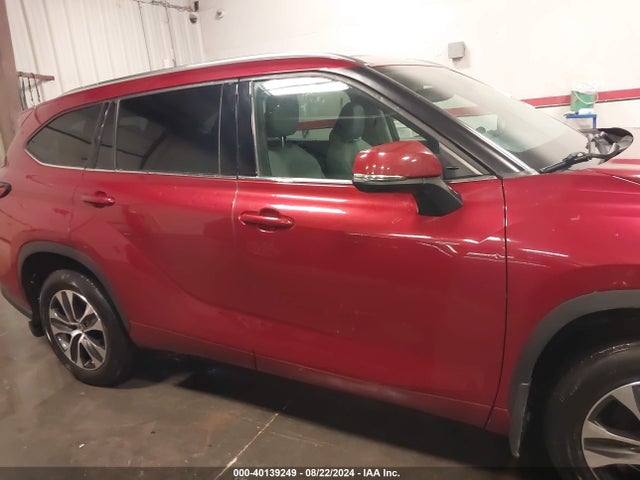 Toyota Highlander Xle 2021 5TDHZRBH1MS544025 Image 14