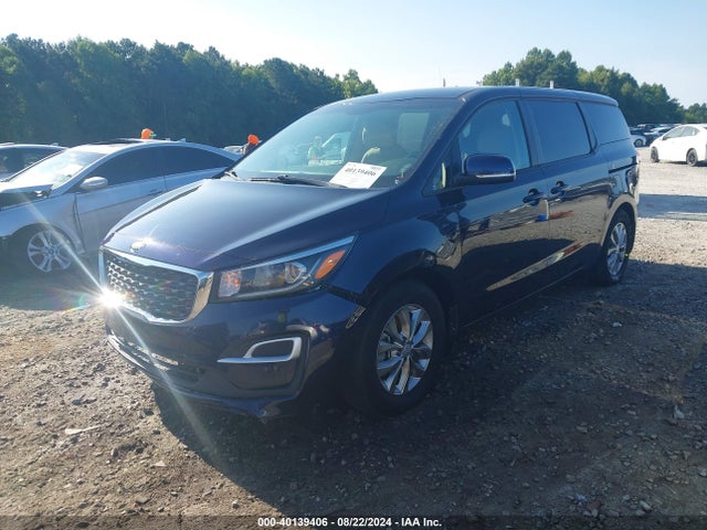 KIA SEDONA LX 2019 KNDMB5C19K6511932 Image 2
