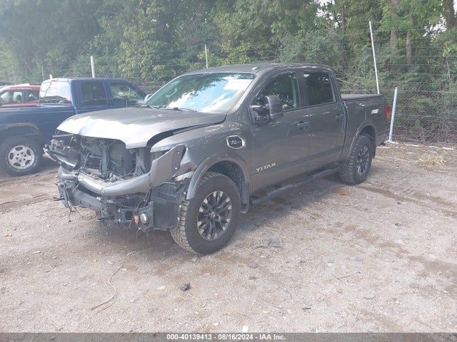Nissan Titan Pro-4x 2017 1N6AA1E5XHN524294 Image 2