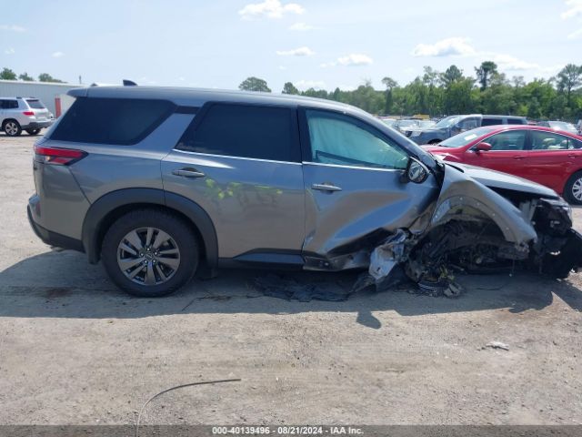 5N1DR3AC6PC210737 Nissan Pathfinder S 4wd