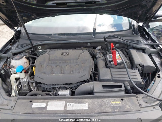 1VWLA7A37KC004914 Volkswagen Passat 2.0t Wolfsburg Edition