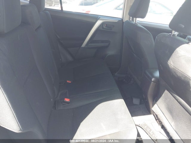 Toyota RAV4 LE 2017 2T3BFREV5HW623332 Image 8