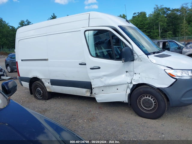 W1Y4DBHY9MT049905 Mercedes-Benz Sprinter 2500 Standard Roof I4 Diesel