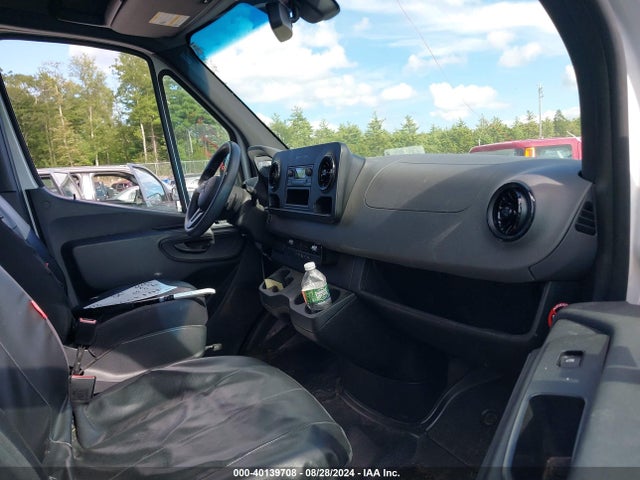 W1Y4DBHY9MT049905 Mercedes-Benz Sprinter 2500 Standard Roof I4 Diesel