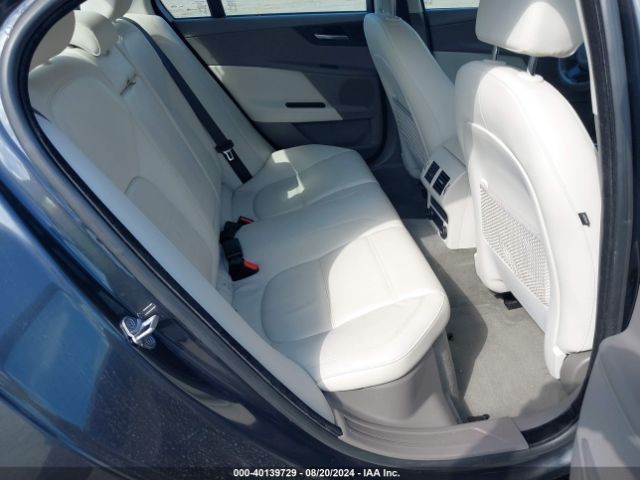 SAJAE4BG6HA963175 Jaguar Xe 25t Prestige