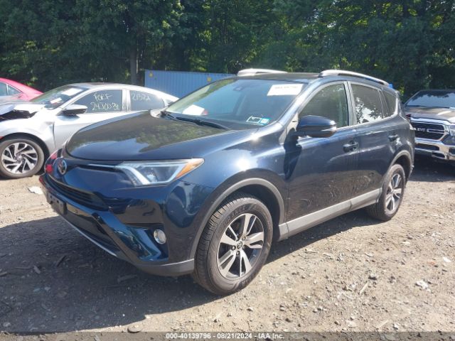 JTMRFREV2HD208318 Toyota Rav4 Xle