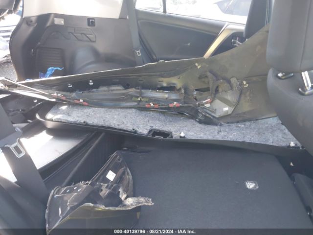 JTMRFREV2HD208318 Toyota Rav4 Xle