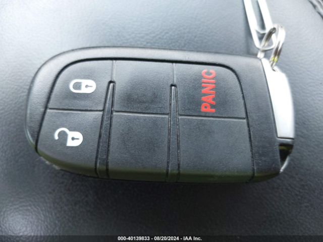 1C4RJEAG9KC789781 Jeep Grand Cherokee Laredo E 4x2