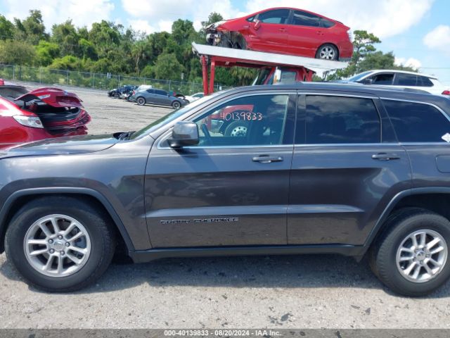 1C4RJEAG9KC789781 Jeep Grand Cherokee Laredo E 4x2
