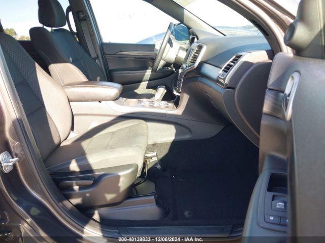 1C4RJEAG9KC789781 Jeep Grand Cherokee Laredo E 4x2