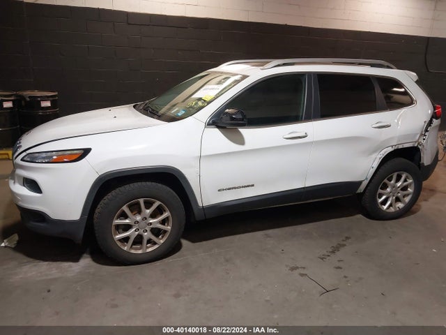 1C4PJMCS8HW602041 Jeep Cherokee Latitude 4x4