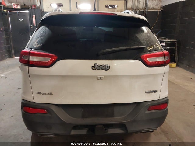 1C4PJMCS8HW602041 Jeep Cherokee Latitude 4x4