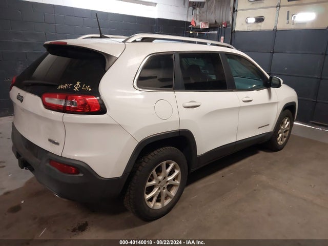 1C4PJMCS8HW602041 Jeep Cherokee Latitude 4x4