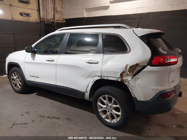 1C4PJMCS8HW602041 Jeep Cherokee Latitude 4x4