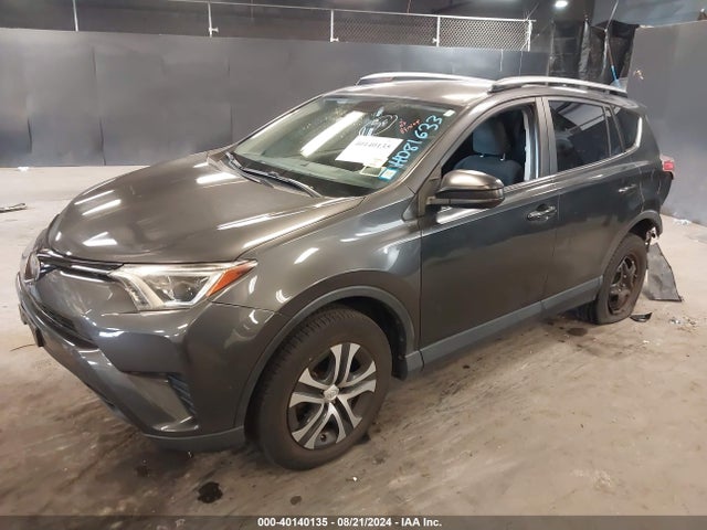 Toyota RAV4 LE 2017 JTMBFREV1HJ138717 Image 2