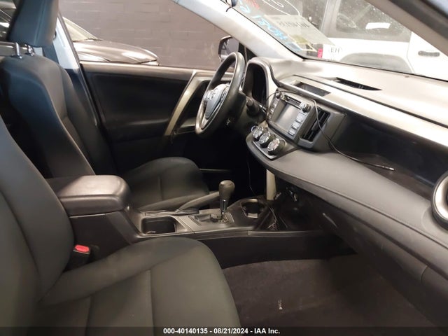Toyota RAV4 LE 2017 JTMBFREV1HJ138717 Image 5