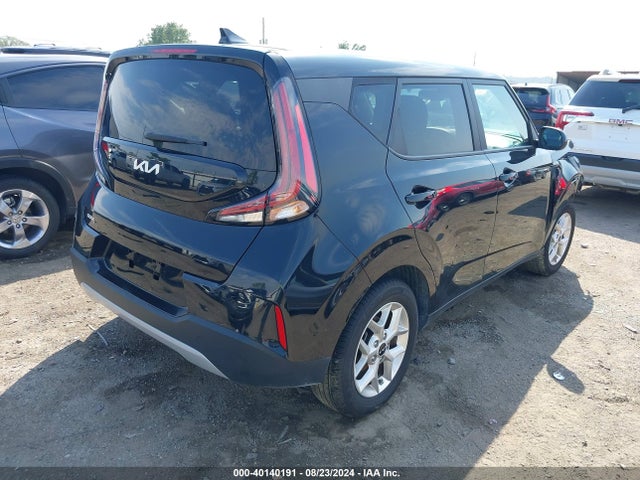 KIA SOUL LX 2023 KNDJ23AU4P7852418 Image 4
