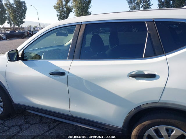 Nissan ROGUE S 2018 KNMAT2MT1JP565460 Image 15