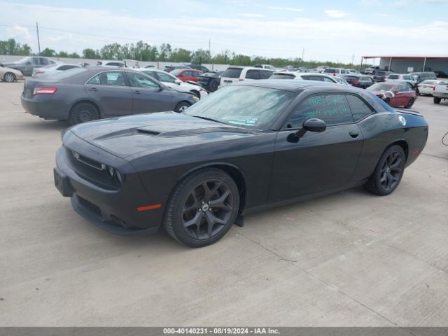 2C3CDZAG7JH229780 Dodge Challenger Sxt