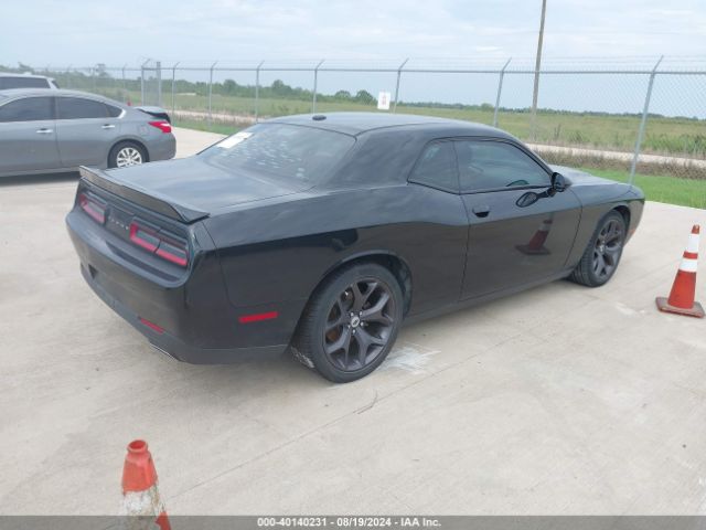 2C3CDZAG7JH229780 Dodge Challenger Sxt