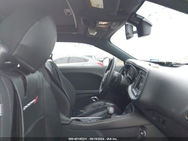 2C3CDZAG7JH229780 Dodge Challenger Sxt