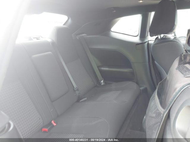 2C3CDZAG7JH229780 Dodge Challenger Sxt