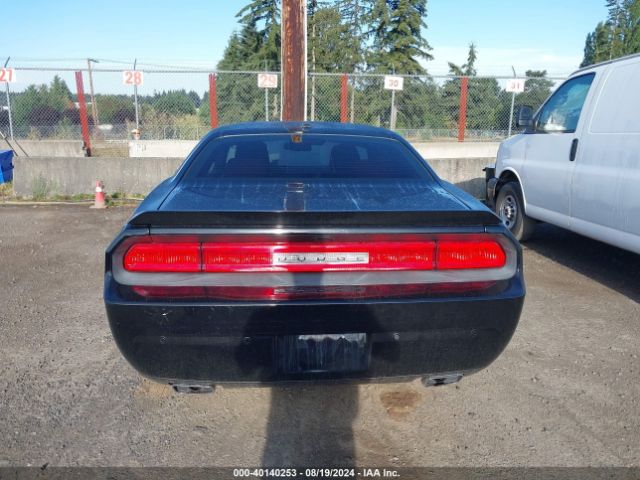 2C3CDYBT5EH241972 Dodge Challenger R/t Plus