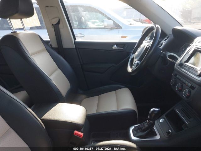 WVGBV7AX7GW576010 Volkswagen TIGUAN S