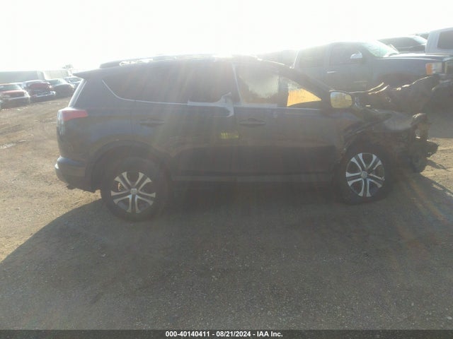 Toyota RAV4 LE 2017 JTMBFREV4HJ153406 Image 14