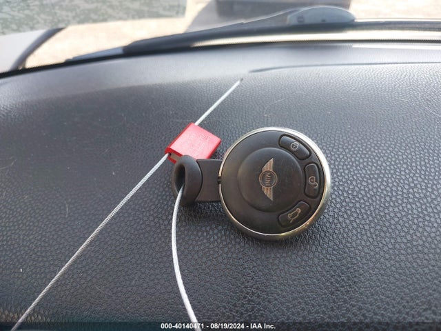 2011 MINI COOPER S WMWSV3C56BTY20374 Photo 10