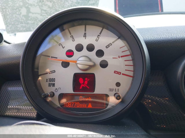 2011 MINI COOPER S WMWSV3C56BTY20374 Photo 6