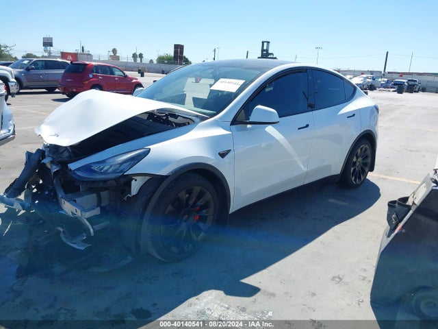 2021 TESLA MODEL Y 5YJYGDEE4MF074376 Photo 1