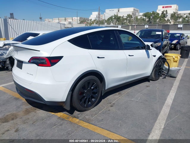 2021 TESLA MODEL Y 5YJYGDEE4MF074376 Photo 3