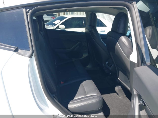 2021 TESLA MODEL Y 5YJYGDEE4MF074376 Photo 7