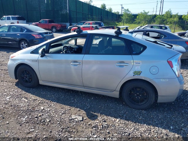 Toyota Prius Three 2015 JTDKN3DU3F0429635 Image 14