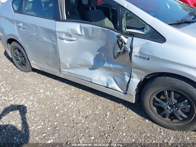 Toyota Prius Three 2015 JTDKN3DU3F0429635 Image 6