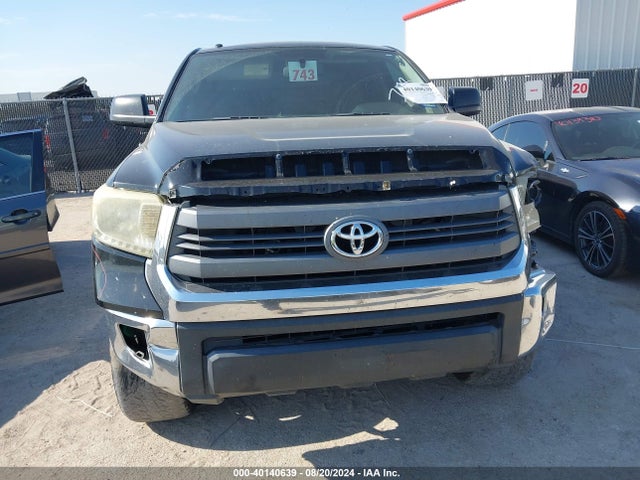 5TFEY5F15EX149756 Toyota Tundra Sr5 5.7l V8