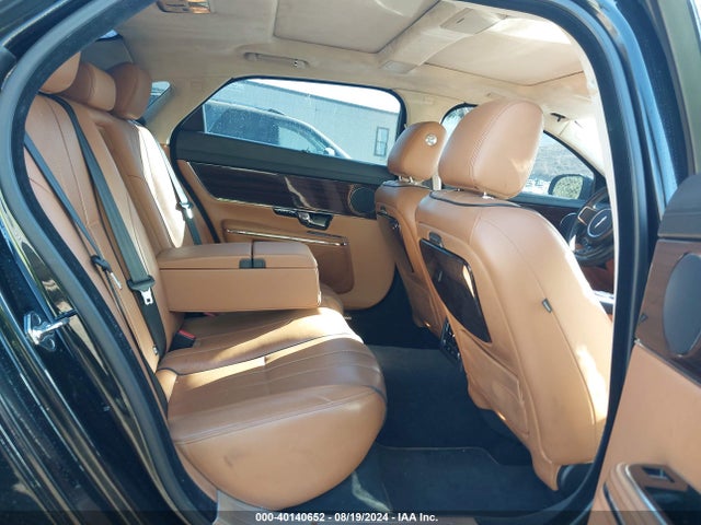 2011 JAGUAR XJ SAJWA2GB9BLV09016 Photo 7