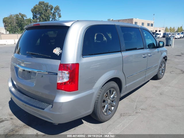 2C4RC1HG3FR742235 Chrysler Town & Country S