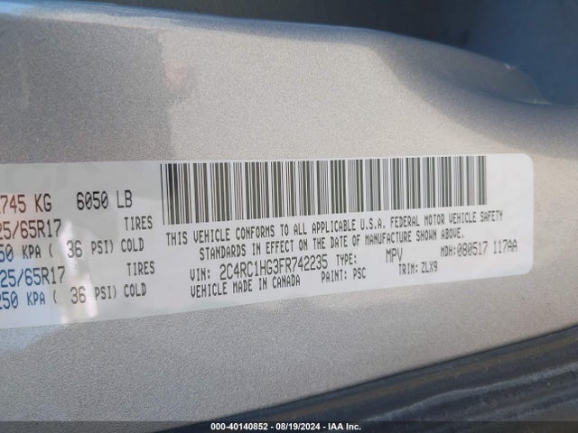 2C4RC1HG3FR742235 Chrysler Town & Country S