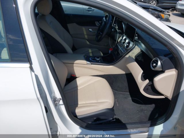 W1KWF8DB4MR610963 Mercedes-Benz C 300 Sedan