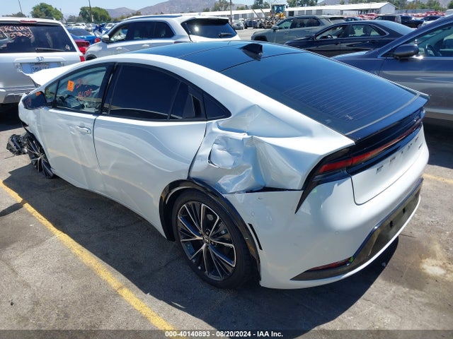 JTDACAAU1R3015637 Toyota Prius Limited